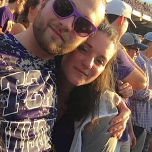 Meet your Posher, Makayla